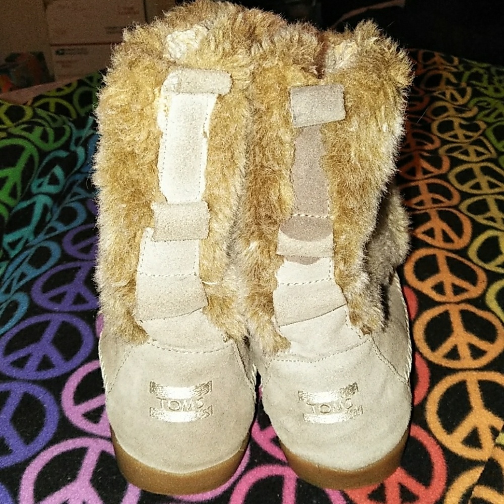 Tom's fur lined boots moccasin
